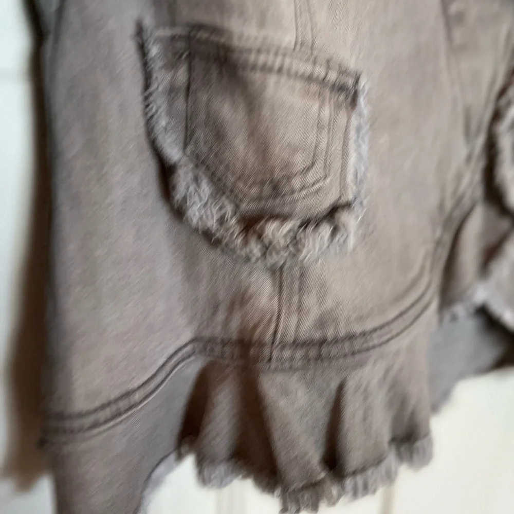 DG2 By Diane Gilman Gray Flower Denim Jacket - Picture 2 of 11